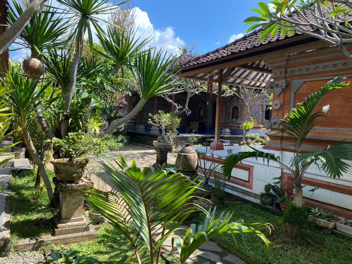 Serongga Guest House Lebih Экстерьер фото