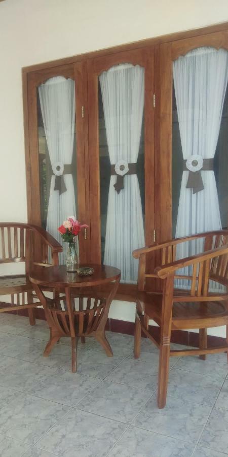 Serongga Guest House Lebih Экстерьер фото